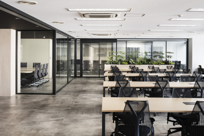linkties Offices – Tokyo, INDesign Marketing Services