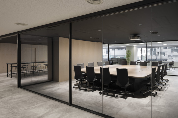 linkties Offices – Tokyo, INDesign Marketing Services