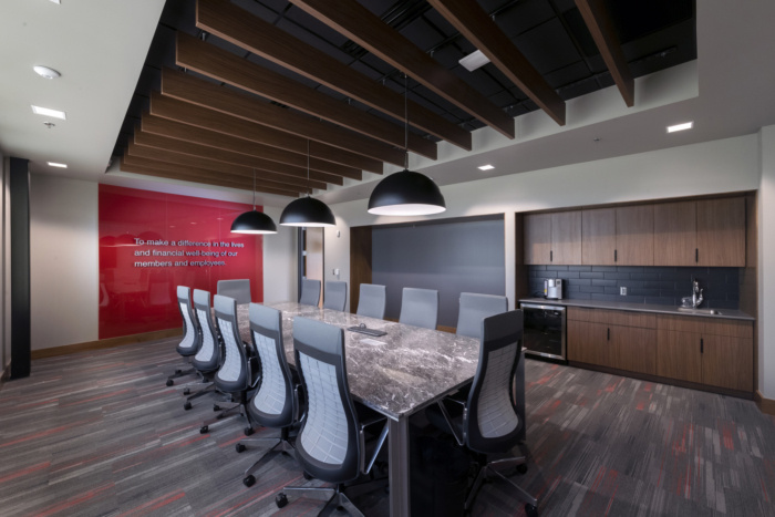 Abbott Laboratories Employees Credit Union (ALEC) Offices – Gurnee, INDesign Marketing Services