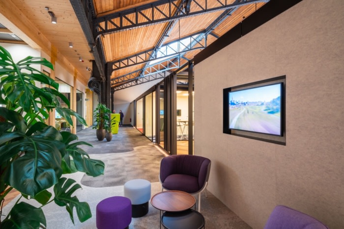 B/S/H/ Offices – Brussels, INDesign Marketing Services