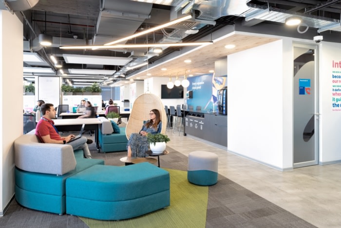 Unilever Offices – Santiago, INDesign Marketing Services