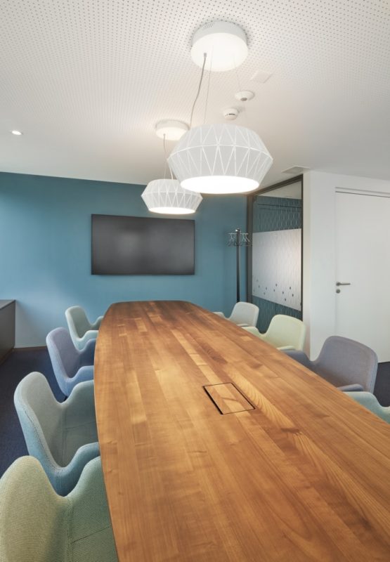 Zuger Kantonalbank Offices – Cham, INDesign Marketing Services