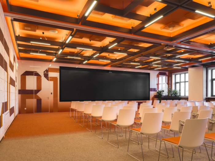 Raiffeisen TechCenter Offices – Omsk, INDesign Marketing Services