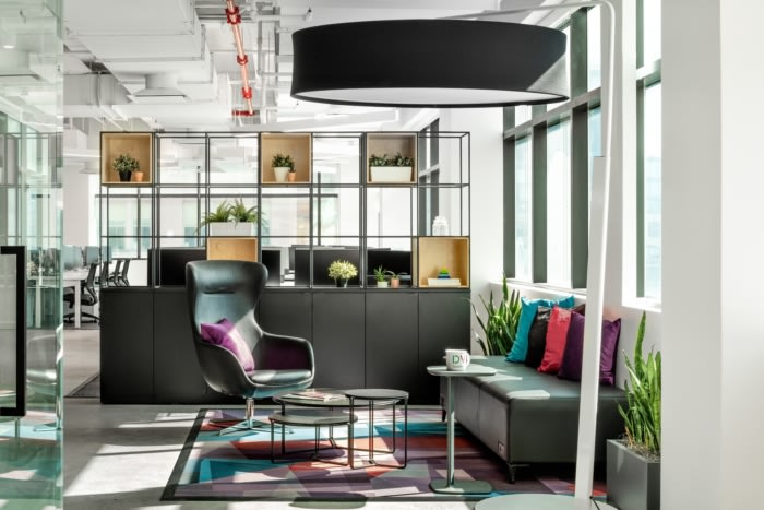 DoubleVerify Offices – New York City, INDesign Marketing Services