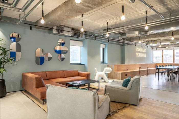 Day Two Offices – Ramat Gan, INDesign Marketing Services