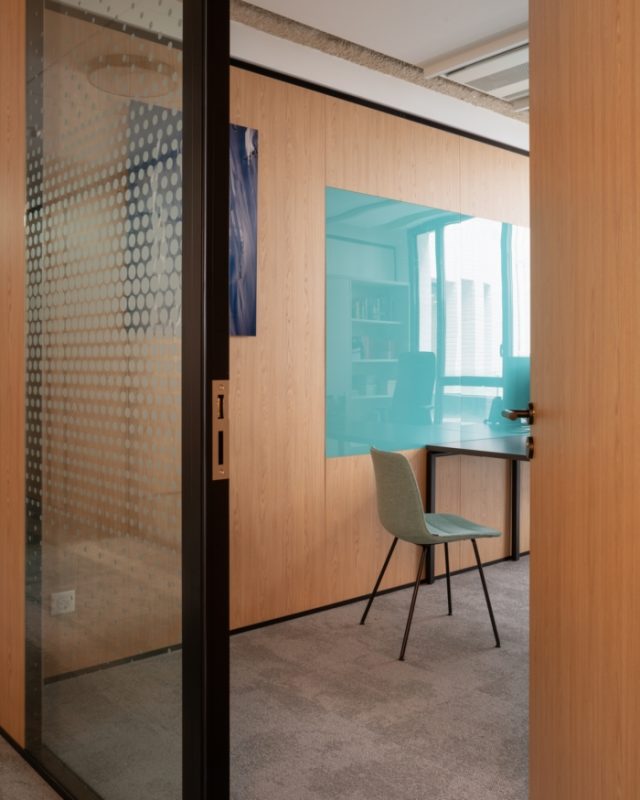 August Debouzy Offices – Paris, INDesign Marketing Services