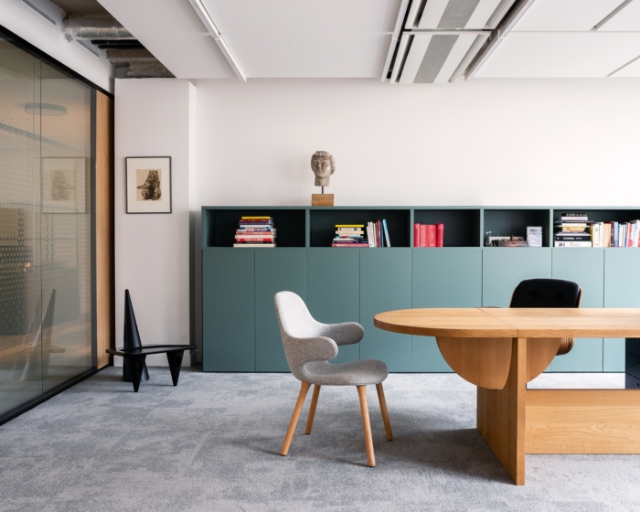 August Debouzy Offices – Paris, INDesign Marketing Services